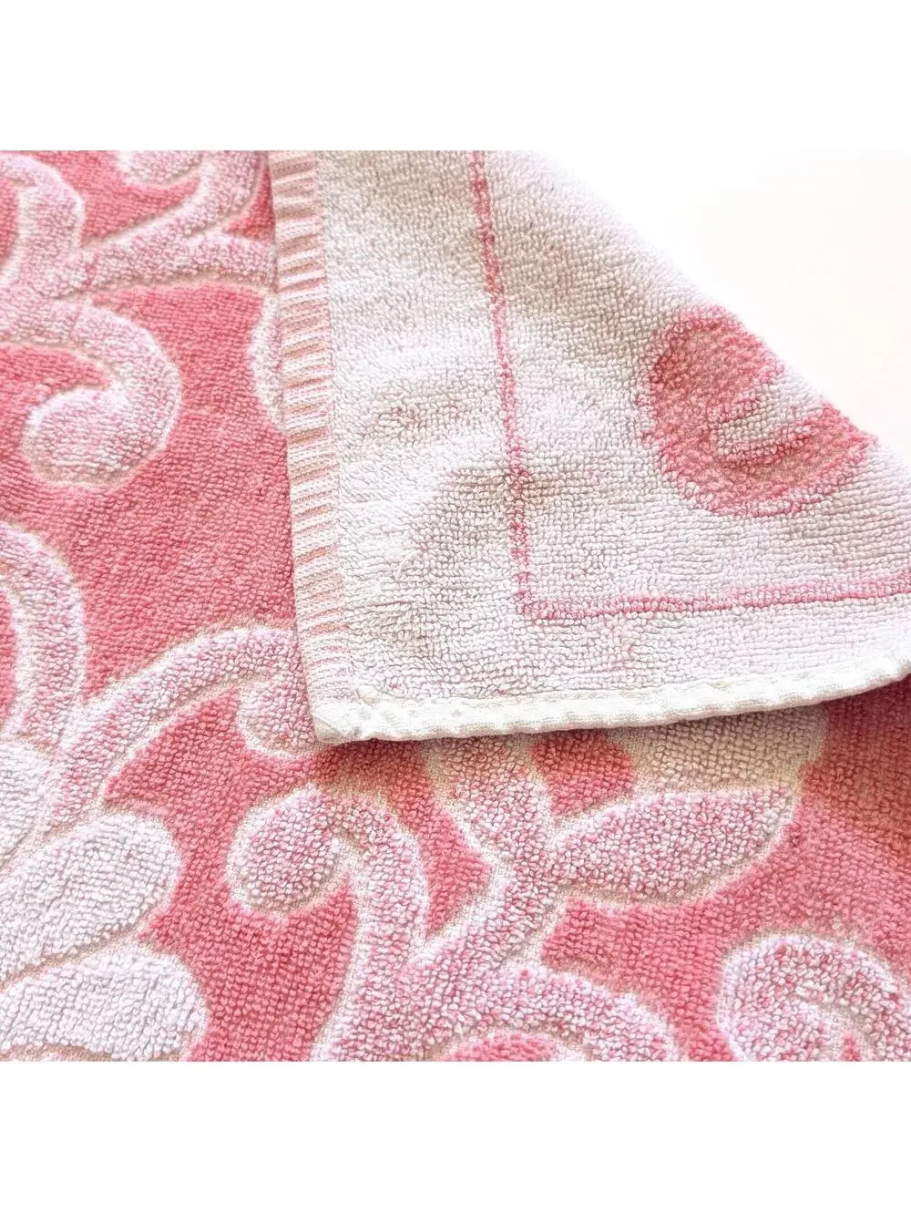 Vintage Bath or Beach Towel with 2-Tone Pink Floral Pattern